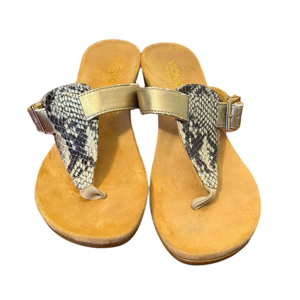 Women’s Vionic Platform/Wedge Thong/Flip Flop Sandals With Snakeskin. Size 9.